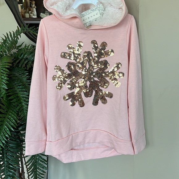 Brand New Btween Pink Pullover Furry Hooded Sweatshirt Sequined Snowflake Winter - Picture 2 of 15